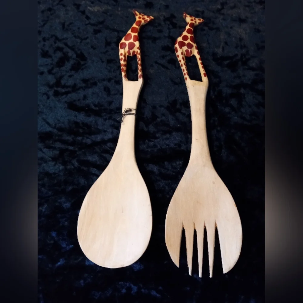 1Set Wooden Giraffe Carved Spoon and Fork set